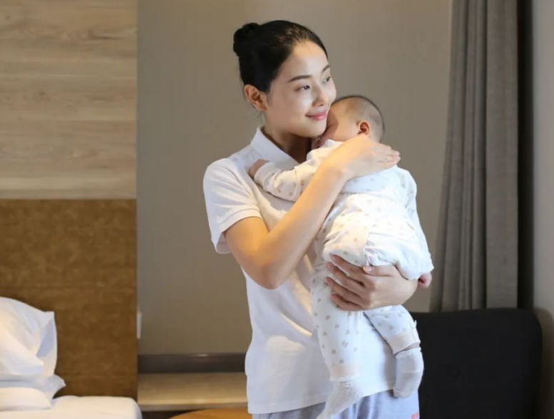 要不要給新生兒穿襪子？事實跟你想的不一樣！