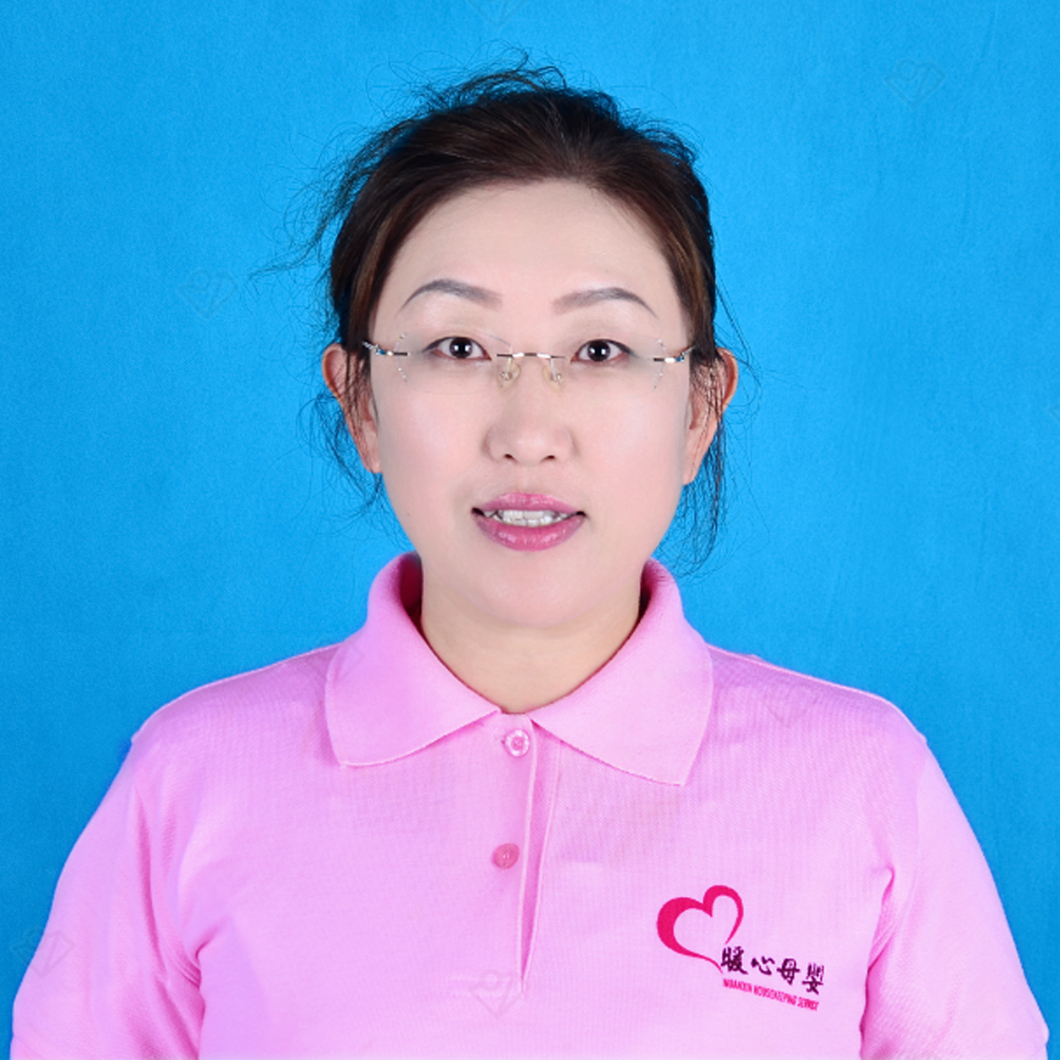 高級(jí)育嬰母嬰護(hù)理師——周潔華 高級(jí)育嬰母嬰護(hù)理師——周潔華