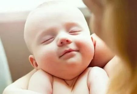 45天的新生兒有3天沒有拉臭臭了，是出現什么問題了嗎？