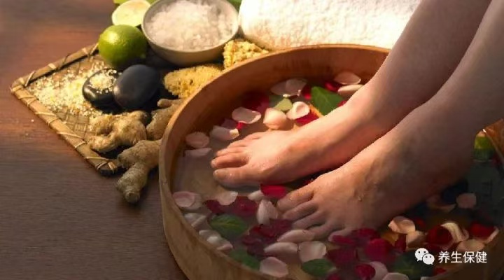 泡腳的時候加點它，三天逼出體內濕氣!