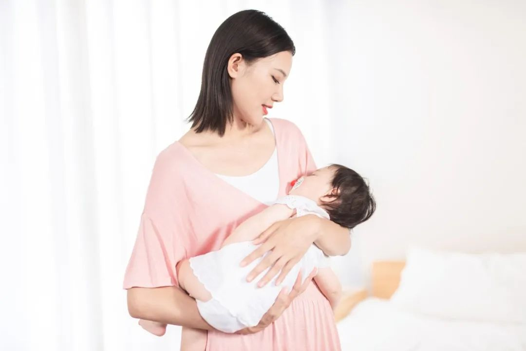 資深月嫂告誡：寶寶護理過程中，最容易犯這7個錯誤，一定要小心